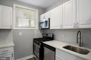 1202 Darley Ave, Baltimore, MD 21218 - Photo 10