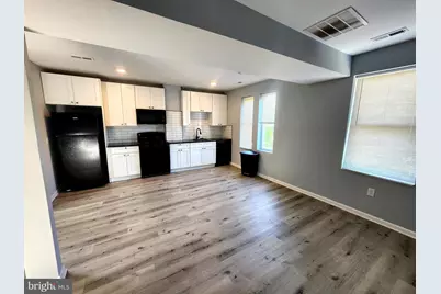 352 E University Parkway #3, Baltimore, MD 21218 - Photo 6
