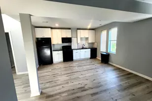 352 E University Pkwy, Baltimore, MD 21218 - Photo 4