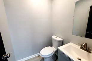 352 E University Pkwy, Baltimore, MD 21218 - Photo 8