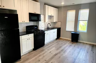 352 E University Pkwy, Baltimore, MD 21218 - Photo 2