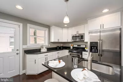 802 S Highland Avenue, Baltimore, MD 21224 - Photo 12