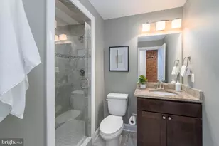 802 S Highland Ave, Baltimore, MD 21224 - Photo 18