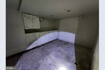 615 N Clinton Street, Baltimore, MD 21205 - Photo 12