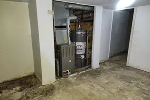 615 N Clinton St, Baltimore, MD 21205 - Photo 10