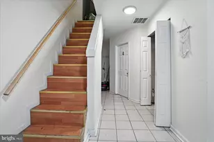 1021 N Caroline St, Baltimore, MD 21205 - Photo 14