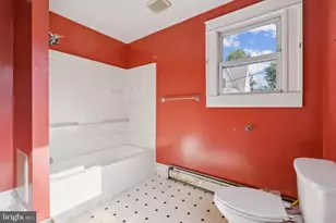 506 E 39th St, Baltimore, MD 21218 - Photo 30