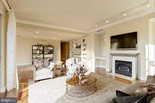 801 Key Hwy, Baltimore, MD 21230 - Photo 1