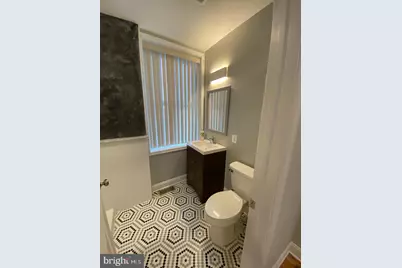 325 E 21st Street, Baltimore, MD 21218 - Photo 12