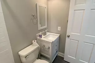 325 E 21st St, Baltimore, MD 21218 - Photo 22