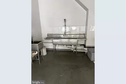 2001 Fleet Street, Baltimore, MD 21231 - Photo 6