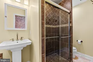 19 N Belnord Ave, Baltimore, MD 21224 - Photo 20