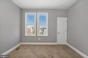 327 Lyndhurst St, Baltimore, MD 21229 - Photo 30