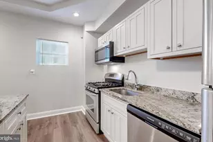 422 N Luzerne Ave, Baltimore, MD 21224 - Photo 12