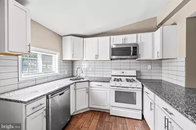 3217 Ravenwood Avenue, Baltimore, MD 21213 - Photo 10