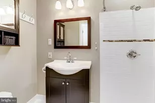 426 S Eden St, Baltimore, MD 21231 - Photo 16