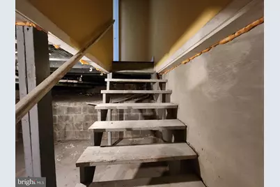 505 E 26th Street, Baltimore, MD 21218 - Photo 16