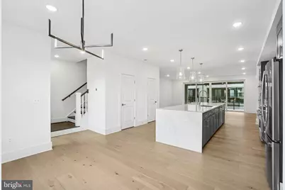 120B Locke St Mews #2025, Baltimore, MD 21230 - Photo 8