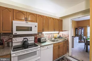 3601 Clarks Ln, Baltimore, MD 21215 - Photo 22