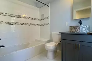 1904 Bank St, Baltimore, MD 21231 - Photo 14