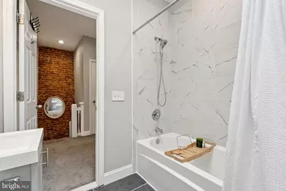 831 E 33rd Street, Baltimore, MD 21218 - Photo 18