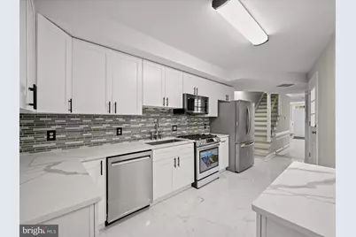 1015 S Kenwood Avenue, Baltimore, MD 21224 - Photo 1