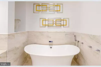 300 International Drive #2501, Baltimore, MD 21202 - Photo 34