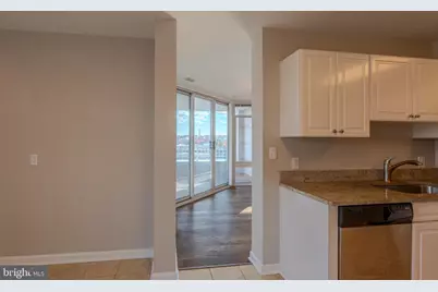 100 Harborview Drive #302, Baltimore, MD 21230 - Photo 48