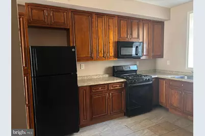 2328 E Madison Street E, Baltimore, MD 21205 - Photo 2