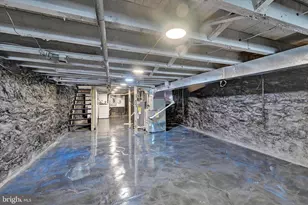 327 E 24th St, Baltimore, MD 21218 - Photo 26