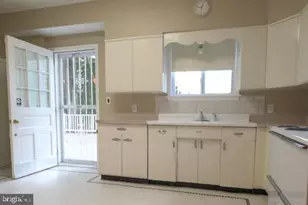 2504 Queen Anne Rd, Baltimore, MD 21216 - Photo 14