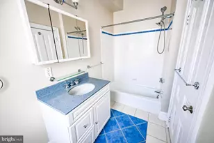 10 W Madison St, Baltimore, MD 21201 - Photo 20