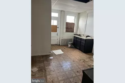 1209 Oakhurst Place, Baltimore, MD 21216 - Photo 4