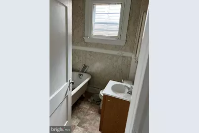 1209 Oakhurst Place, Baltimore, MD 21216 - Photo 12