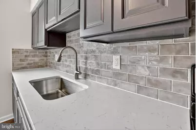 814 Showell Court, Baltimore, MD 21202 - Photo 4