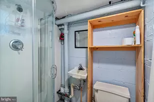 3915 Rexmere Rd, Baltimore, MD 21218 - Photo 32