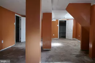 3701 Barrington Rd, Baltimore, MD 21215 - Photo 22