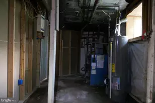 3701 Barrington Rd, Baltimore, MD 21215 - Photo 24