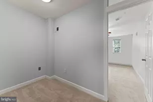 224 N Port St, Baltimore, MD 21224 - Photo 26