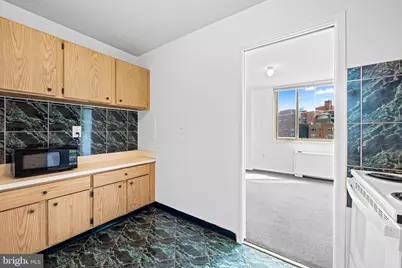 1 E University Parkway #502, Baltimore, MD 21218 - Photo 16