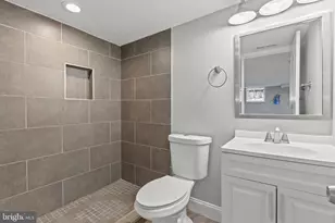 210 N Collington Ave, Baltimore, MD 21231 - Photo 22