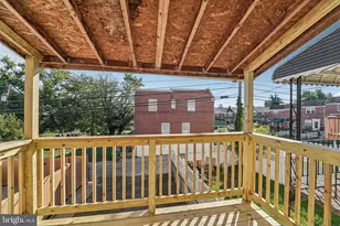 827 N Augusta Ave, Baltimore, MD 21229 - Photo 24