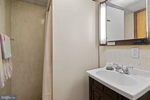 1228 W 37th St, Baltimore, MD 21211 - Photo 22