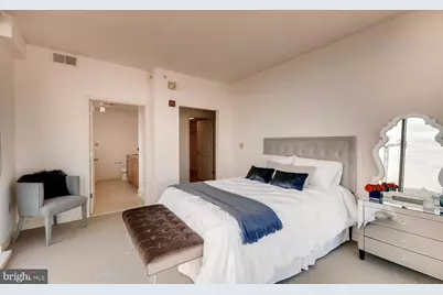 675 President Street #1806, Baltimore, MD 21202 - Photo 14