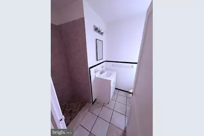 520 Baltic Avenue #B, Baltimore, MD 21225 - Photo 8