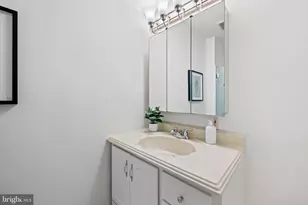 254 Waxter Wy, Baltimore, MD 21217 - Photo 28