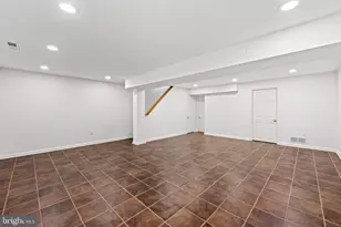 254 Waxter Wy, Baltimore, MD 21217 - Photo 38