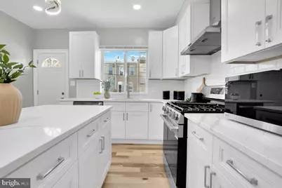 228 S East Avenue S, Baltimore, MD 21224 - Photo 16