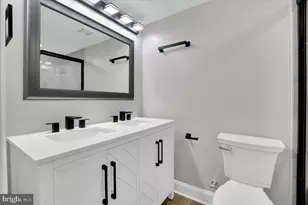 228 S East Ave S, Baltimore, MD 21224 - Photo 18