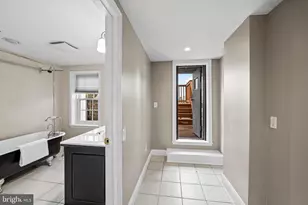 102 S Washington St, Baltimore, MD 21231 - Photo 26